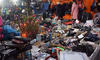 Cuối năm đi chợ đồ cũ Vạn Phúc, khu chợ 'hoài niệm' cũ người mới ta 