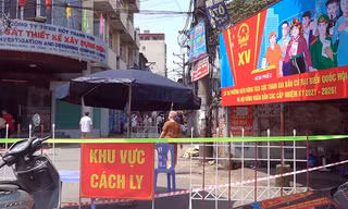 Bên trong các khu dân cư bị phong tỏa gần bệnh viện K 