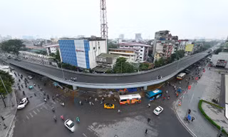 Diện mạo cầu vượt chữ C Chùa Bộc trước ngày thông xe