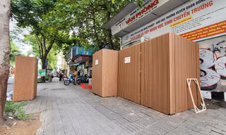 Khoác 'áo giáp' cho bốt điện Hà Nội, quảng cáo rao vặt vẫn không tha