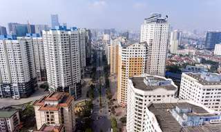 Bay trên 'rừng' cao ốc Hà Nội những ngày nắng nóng đỉnh điểm 