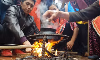 Từng bừng trong khói lửa của cuộc thi thổi cơm ở làng Thị Cấm