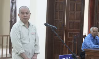 Bị cáo Vi Văn Phượng tại tòa ngày 24/5.