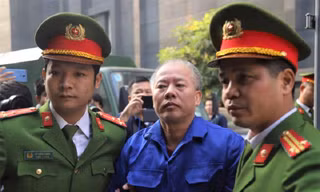 Bị cáo Nguyễn Văn Đông - kẻ giết cả nhà em trai.
