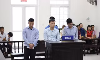 Các bị cáo trong vụ án cướp xe taxi.
