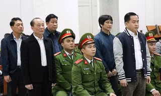 Các bị cáo tại tòa sơ thẩm.