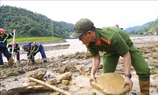 Vì dân quên mình ở Mường Pồn