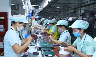 Nhiều DN trong nước có cơ hội tiếp cận vốn ưu đãi lãi suất để tăng tốc sản xuất. Ảnh: U.P