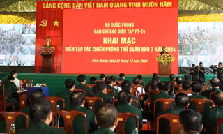 Truy thăng quân hàm 12 liệt sĩ hy sinh trong diễn tập tác chiến phòng thủ Quân khu 7