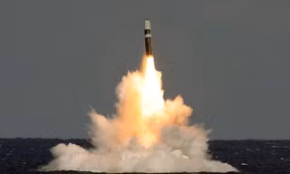Một cuộc phóng tên lửa Trident II mà Hải quân Mỹ thực hiện năm 1989. (Ảnh: AP)