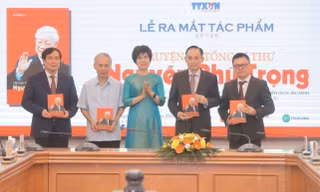 Ra mắt sách 'Truyện về Tổng Bí thư Nguyễn Phú Trọng' của tác giả người Hàn Quốc