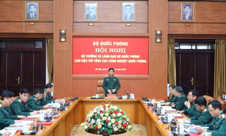 Đại tướng Phan Văn Giang yêu cầu sớm đưa các sản phẩm mới vào trang bị cho Quân đội