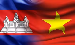Lãnh đạo Việt Nam chúc mừng 70 năm Ngày Độc lập Vương quốc Campuchia