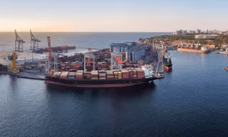 Cảng xuất khẩu ngũ cốc Ukraine bị máy bay không người lái tấn công