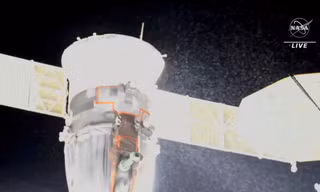 Hình ảnh cho thấy sự cố rò rỉ khoang vũ trụ Soyuz MS-22 trên ISS. (Ảnh: NASA)