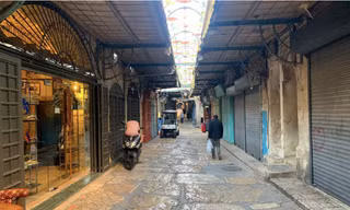 Khu phố Thiên chúa giáo ở Jerusalem vắng vẻ trong Giáng sinh năm nay. (Ảnh: Al Jazeera)