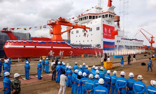 Tàu phá băng Tuyết Long 2 trong lễ hạ thủy ở Thượng Hải năm 2018. (Ảnh: Reuters)