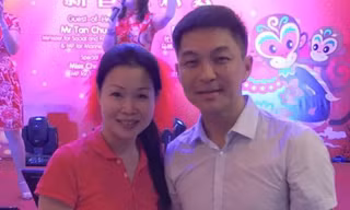Ông Tan Chuan-Jin và bà Cheng Li trong bức ảnh chụp chung năm 2016