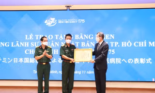 Nhật Bản tặng bằng khen cho Bệnh viện Quân y của Việt Nam