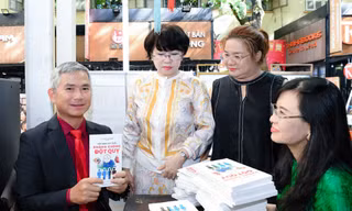 Chuyên gia đầu ngành ra mắt sách 'phòng chống đột quỵ'