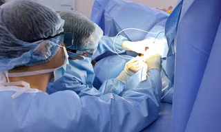 Điểm mặt bộ ba nguyên nhân khiến bệnh trĩ tấn công giới trẻ
