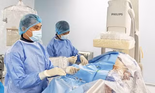 Mỗi ngày hút 1 bao thuốc lá, bệnh nhân nhồi máu cơ tim cấp