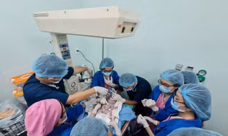 Thai nhi chui ra ổ bụng vì mẹ vỡ tử cung, ca tai biến sản khoa 'nghìn cân treo sợi tóc'