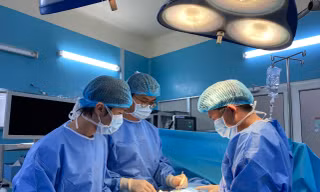 Người đàn ông dần bị 'khô máu' vì bệnh lý hiếm gặp trên thế giới