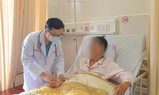 Gục ngã trên đường, người đàn ông bị ngưng tim thoát chết thần kỳ