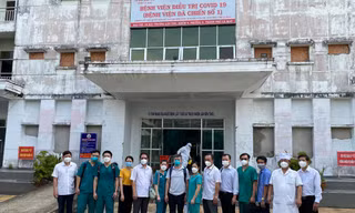 Bác sĩ Bệnh viện Chợ Rẫy về Cà Mau hỗ trợ chống dịch COVID-19
