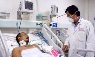 Hạ thân nhiệt xuống 33 độ C cứu người bị điện giật chết lâm sàng