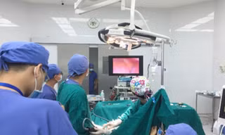 TPHCM: Bác sĩ cảnh báo nguy cơ từ dị vật 'vùng kín' các bé gái