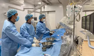 Can thiệp khẩn để cứu bệnh nhân nhồi máu cơ tim nguy kịch vì tự ý bỏ điều trị