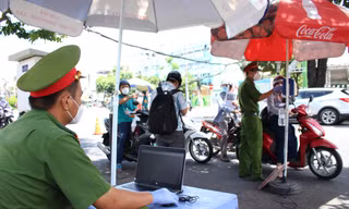 ‘Lập lại chốt kiểm soát dịch là giải pháp cuối cùng’