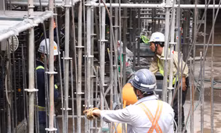 'Chạy đua' trên công trường nhà ga trung tâm kết nối các tuyến metro của TPHCM