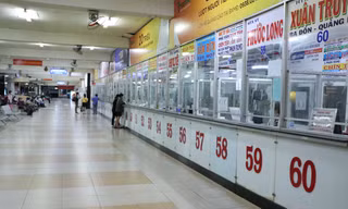Bến xe lớn nhất Sài Gòn vắng hoe trước giờ tạm ngưng hoạt động toàn bộ xe khách