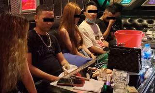 Nhiều thanh niên phê ma túy tại phòng thu âm không phép.