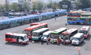 Hai bến xe lớn nhất Sài Gòn vắng hoe ngày đầu mở cửa trở lại