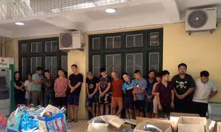 Các đối tượng trong đường dây trộm cắp, tiêu thụ gương ô tô và tang vật