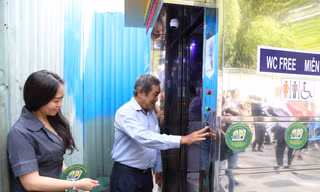 TPHCM vận hành nhà vệ sinh công cộng hiện đại miễn phí tại 'khu đất vàng'