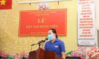 Kết nạp nhiều đảng viên trẻ đang tham gia chống dịch tại TPHCM 