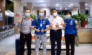 Bác sỹ trẻ cạo đầu vào tâm dịch Bắc Giang: 'Em khỏe lắm, để em tham gia đóng góp sức mình'