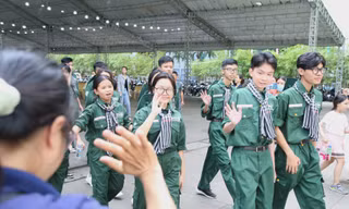 100 chiến sĩ nhí TPHCM trải nghiệm môi trường quân ngũ
