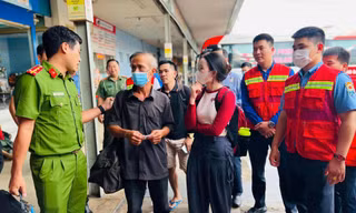 Tuổi trẻ Công an TPHCM tăng cường đội hình tuần tra, bắt tội phạm tại bến xe