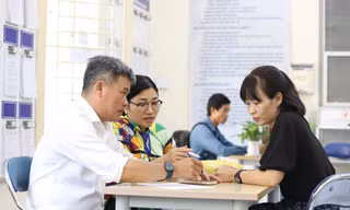 Đề xuất bỏ chế độ hỗ trợ thêm với cán bộ, công chức khi TPHCM sắp xếp bộ máy 