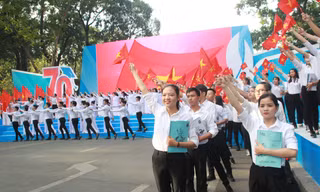 Hùng tráng lễ kỷ niệm 70 năm ngày truyền thống Học sinh, sinh viên tại TPHCM