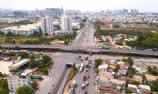 Chủ tịch TPHCM phê bình các chủ đầu tư không thực hiện yêu cầu liên quan các dự án trọng điểm 