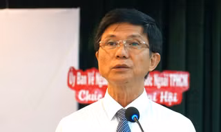Hội Liên lạc với người Việt Nam ở nước ngoài TPHCM có tân chủ tịch