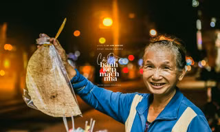 Khoảnh khắc yêu thương về người lao động Sài Gòn qua ống kính của chàng trai 9x miền Tây
