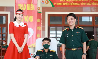 Hàng trăm cán bộ, học viên quân đội chia sẻ giọt máu đào ngày Chủ nhật Đỏ